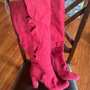 NWOT ruffled wide calf knee high boots